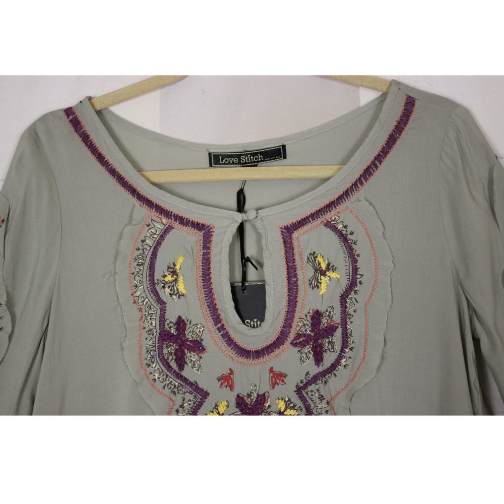 NWT Love Stitch Boho Embroidered Bell Sleeve Top S - Picture 3 of 8